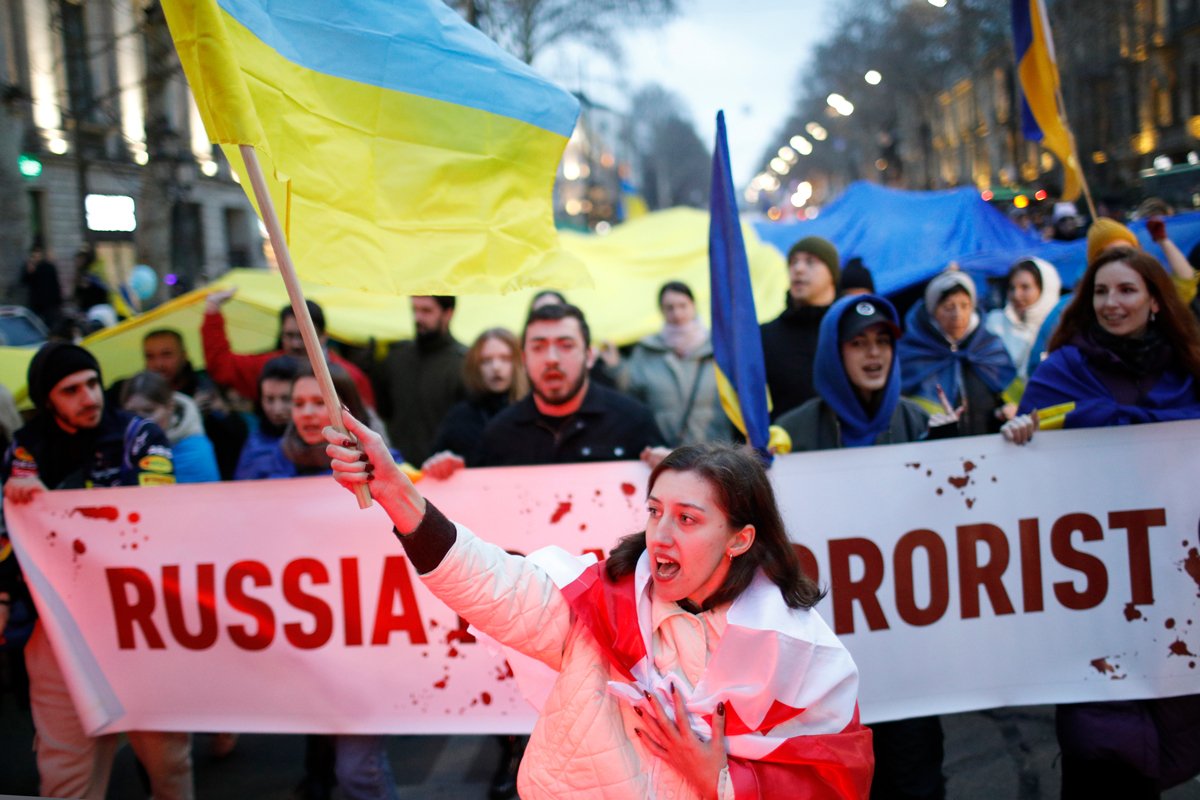 Митинг по случаю второй годовщины российского полномасштабного вторжения в Украину, Тбилиси, Грузия, 24 февраля 2024 года. Фото: David Mdzinarishvili / EPA-EFE