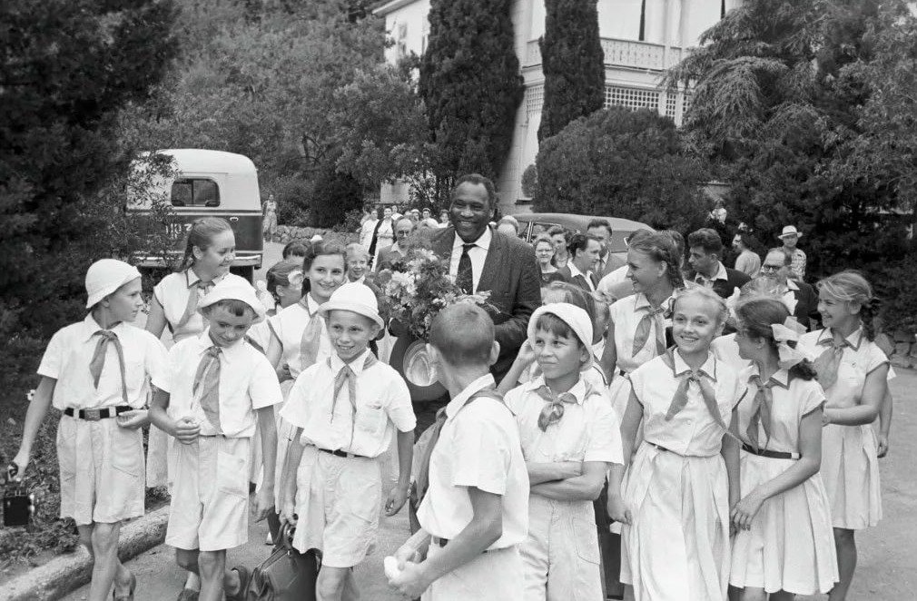 Поль Робсон в лагере Артек, 1947 год. Фото:  Музей ЦСДФ