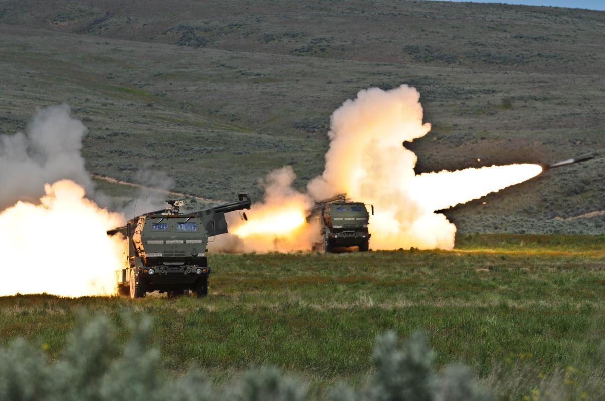 Артиллерийский ракетный комплекс HIMARS. Фото:  Wikimedia Commons , CC BY 2.0