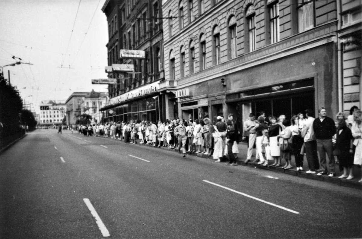 Балтийский путь в Риге, Латвия, 23 августа 1989 года. Фото: Frank Drauschke /  europeana.eu  (CC BY-SA 4.0)